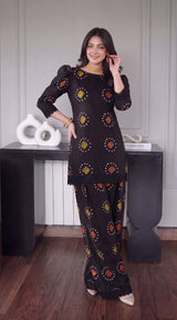 DES # 11186-89 Black 2 Pcs Unstitched Lawn