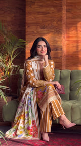D# 11186 Golden 3 PCS Unstitched Lawn