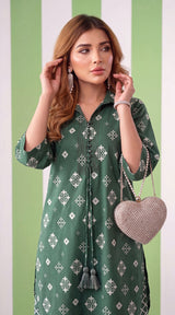 DES # 1371 Green 2 Pcs Unstitched Lawn