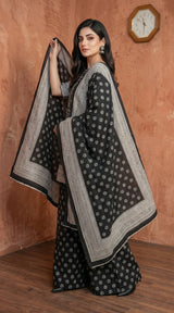 D# 7018 BLACK & WHITE 3 PCS Unstitched Lawn