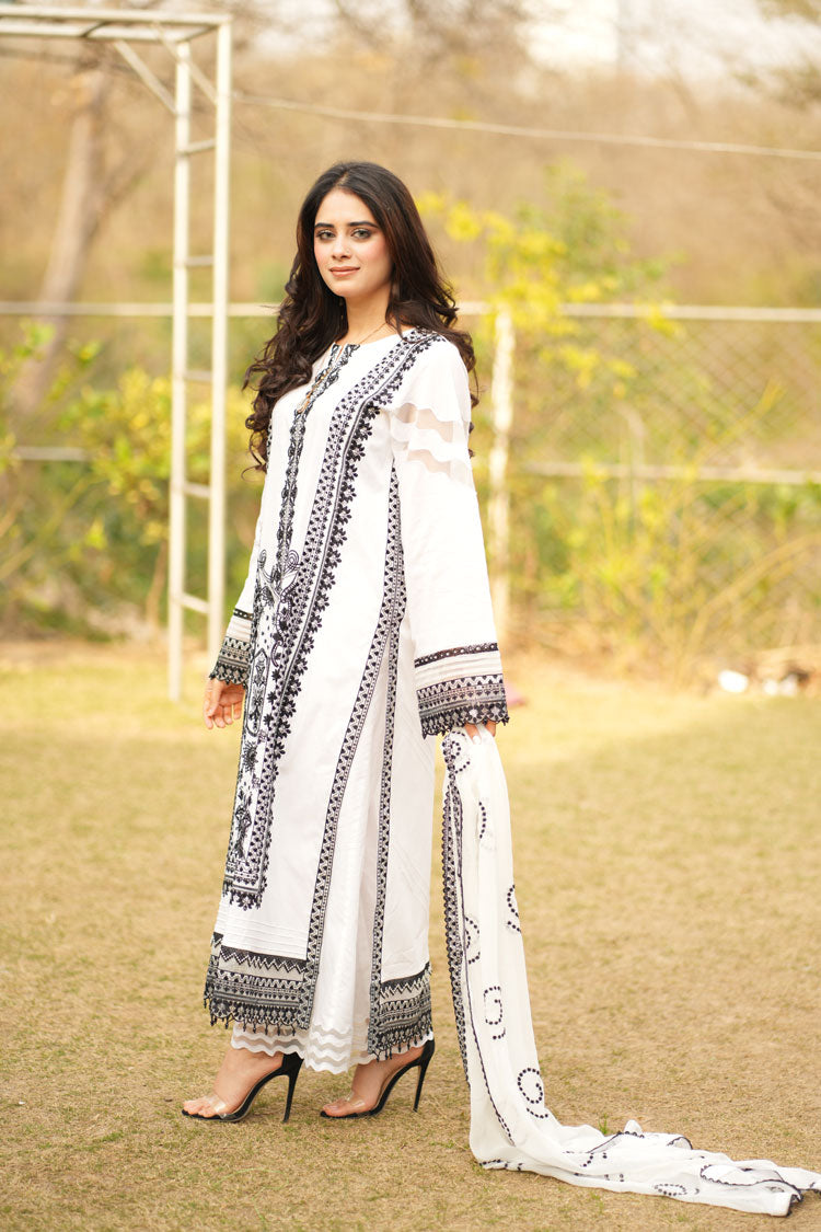 LN-06 WHITE 3PIECE LN-06 WHITE 3PIECE