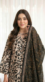 D# 4015 Banadora Lawn 3 Pcs Unstitched