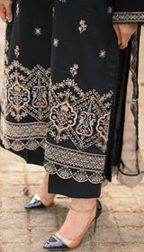 LNF 184 BLACK CHIKAN KARI LAWN 3 PCS