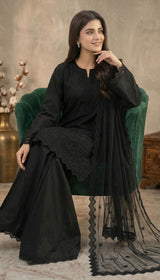 LNF 194 BLACK CHIKAN KARI LAWN 3 PCS